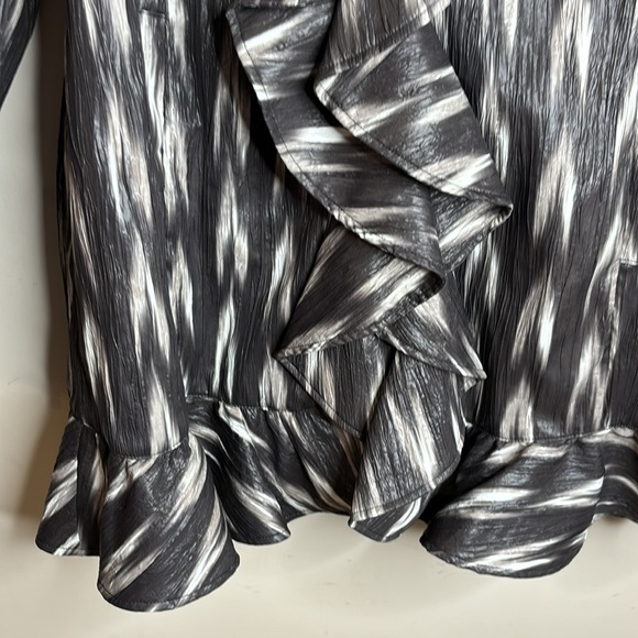 PETER NYGARD Unique Ruffled Open Front Jacket - Picture 7 of 16